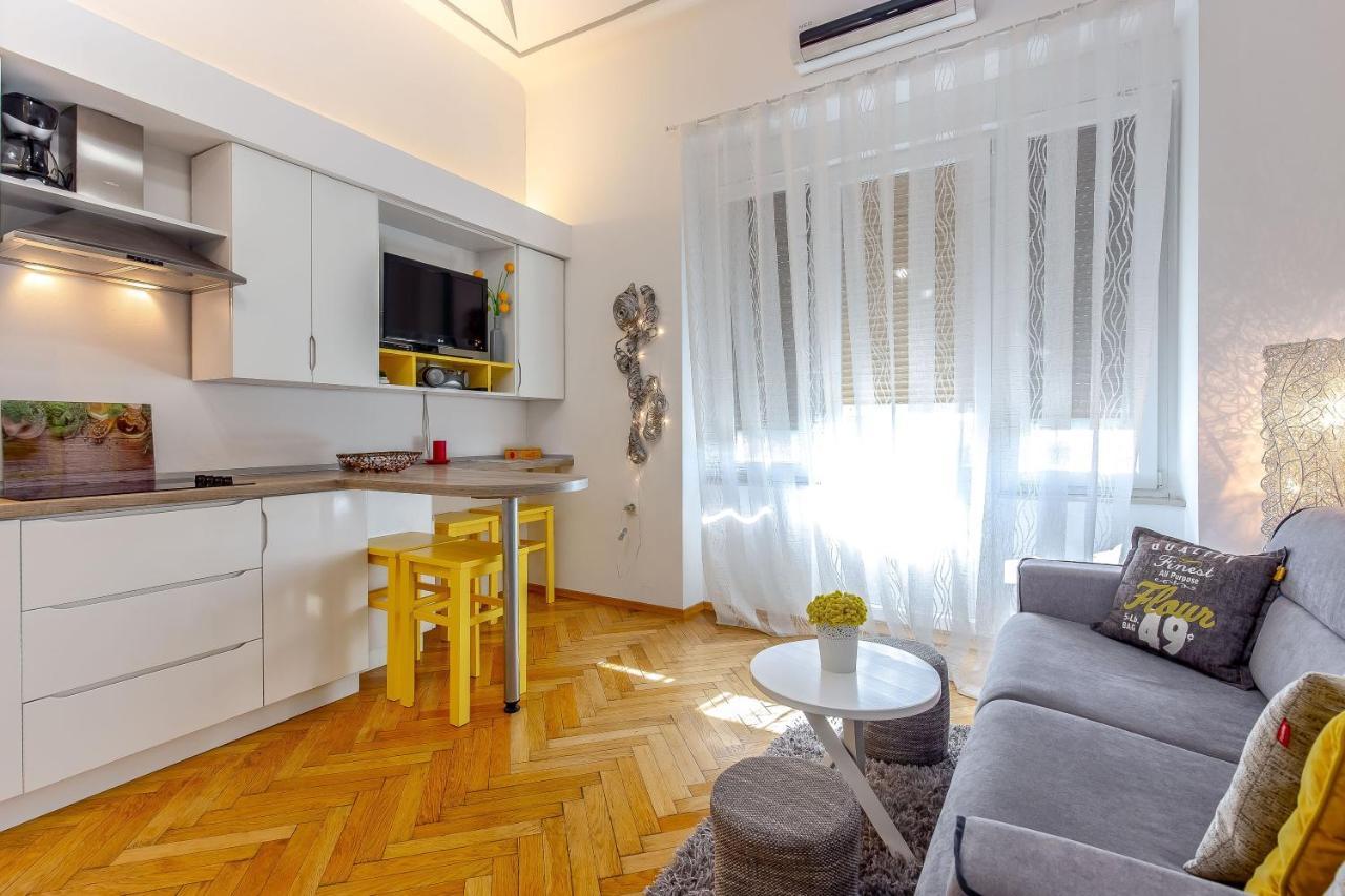 Studio Apartman Piramida Apartment Rijeka Luaran gambar